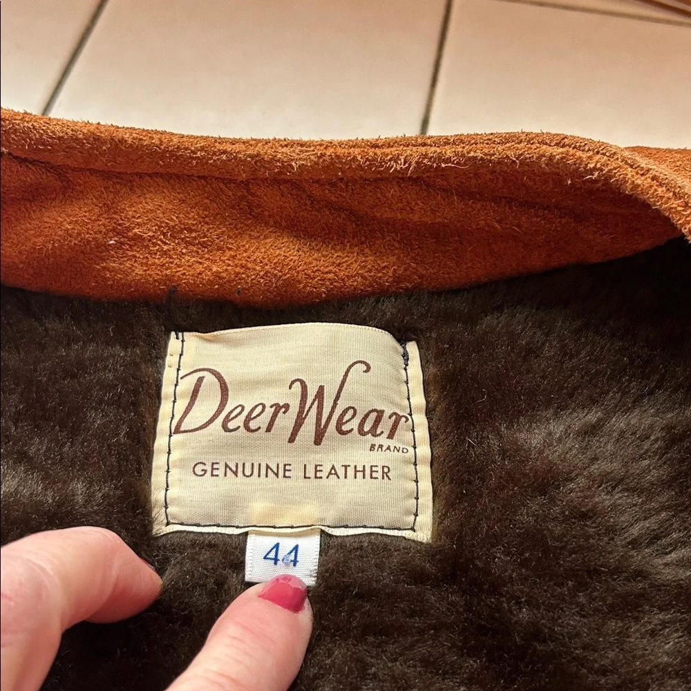 Vintage DeerWear Brown Suede Leather Hunting Vest – Western Outdoors - Picture 4 of 5